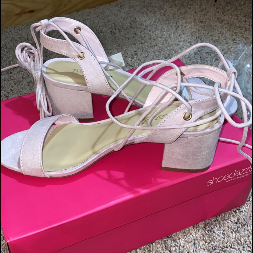 Lilac heels size 8 from Shoedazzle (never worn)